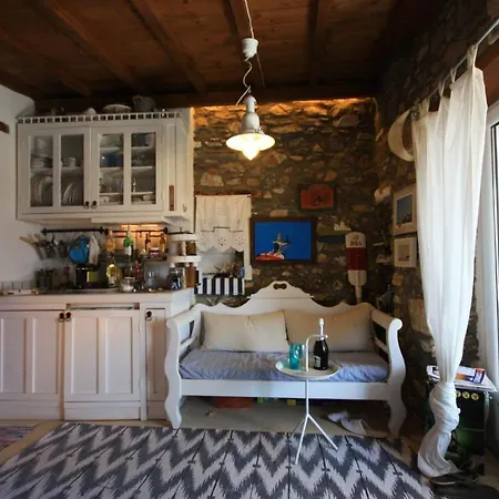 Semeli Villea Seaview Apartment * Σκόπελος