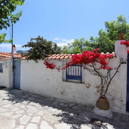 Semeli Villea Seaview Apartment * Σκόπελος