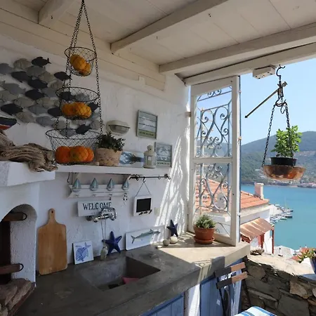 Semeli Villea Seaview Apartment * Σκόπελος